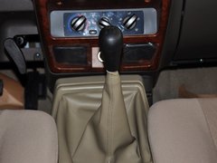 2013款 2.4L 手动 两驱标准型KA24