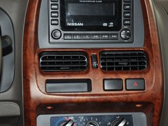 2013款 2.4L 手动 两驱标准型KA24