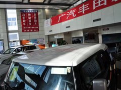 2013款 4.0L 自动 5座