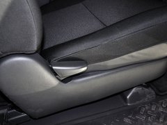 2013款 4.0L 自动 5座