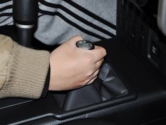 2013款 4.0L 自动 5座
