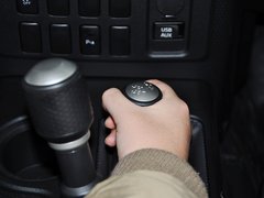 2013款 4.0L 自动 5座
