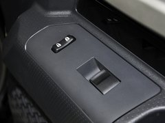 2013款 4.0L 自动 5座