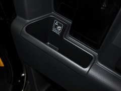 2013款 4.0L 自动 5座