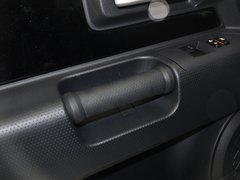 2013款 4.0L 自动 5座
