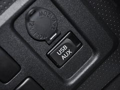 2013款 4.0L 自动 5座