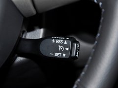 2013款 4.0L 自动 5座