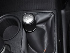 2013款 4.0L 自动 5座