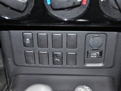 2013款 4.0L 自动 5座