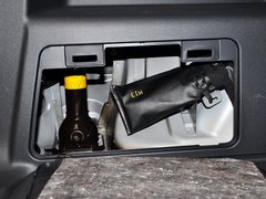 2013款 4.0L 自动 5座