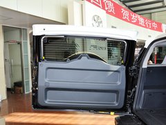 2013款 4.0L 自动 5座