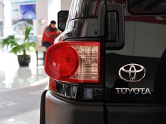2013款 4.0L 自动 5座