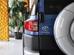 2013款 4.0L 自动 5座