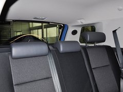 2013款 4.0L 自动 5座