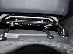 2013款 4.0L 自动 5座