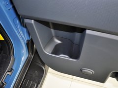 2013款 4.0L 自动 5座