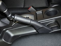 2013款 4.0L 自动 5座