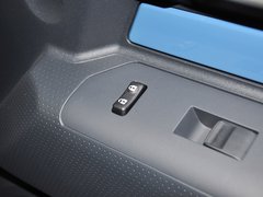 2013款 4.0L 自动 5座
