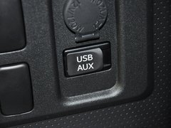 2013款 4.0L 自动 5座