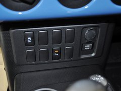 2013款 4.0L 自动 5座
