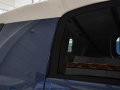 2013款 4.0L 自动 5座