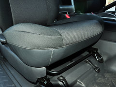 2013款 4.0L 自动 5座