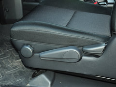 2013款 4.0L 自动 5座