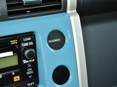 2013款 4.0L 自动 5座
