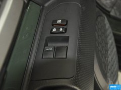 2013款 4.0L 自动 5座