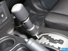 2013款 4.0L 自动 5座