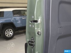 2013款 4.0L 自动 5座