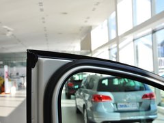 2013款 1.8TSI 舒适型欧V 7座