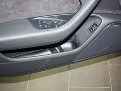 2013 4.0T DCT 