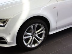 2013款 4.0T DCT 