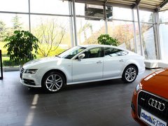 2013款 4.0T DCT 