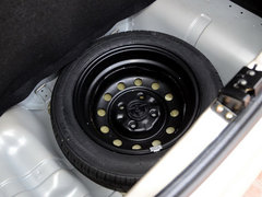 2013款 1.0L 手动 时尚版