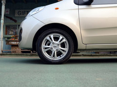 2013款 1.0L 手动 时尚版