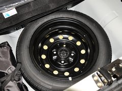 2013款 1.0L 手动 快乐版