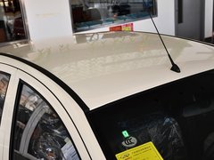 2013款 1.0L 手动 快乐版