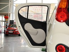 2013款 1.0L 手动 快乐版