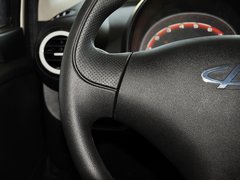 2013款 1.0L 手动 快乐版