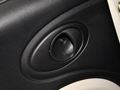 2013款 1.0L 手动 快乐版