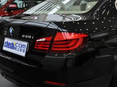 2013款 535i 3.0T 豪华运动型