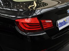 2013款 535i 3.0T 豪华运动型