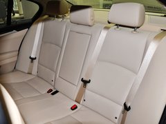 2013款 535i 3.0T 豪华运动型