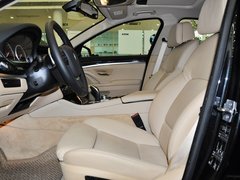 2013款 535i 3.0T 豪华运动型