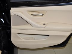 2013款 535i 3.0T 豪华运动型