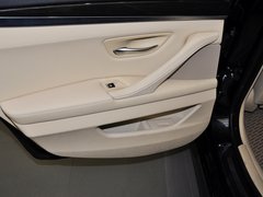 2013款 535i 3.0T 豪华运动型