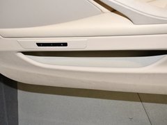 2013款 535i 3.0T 豪华运动型