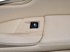 2013款 535i 3.0T 豪华运动型